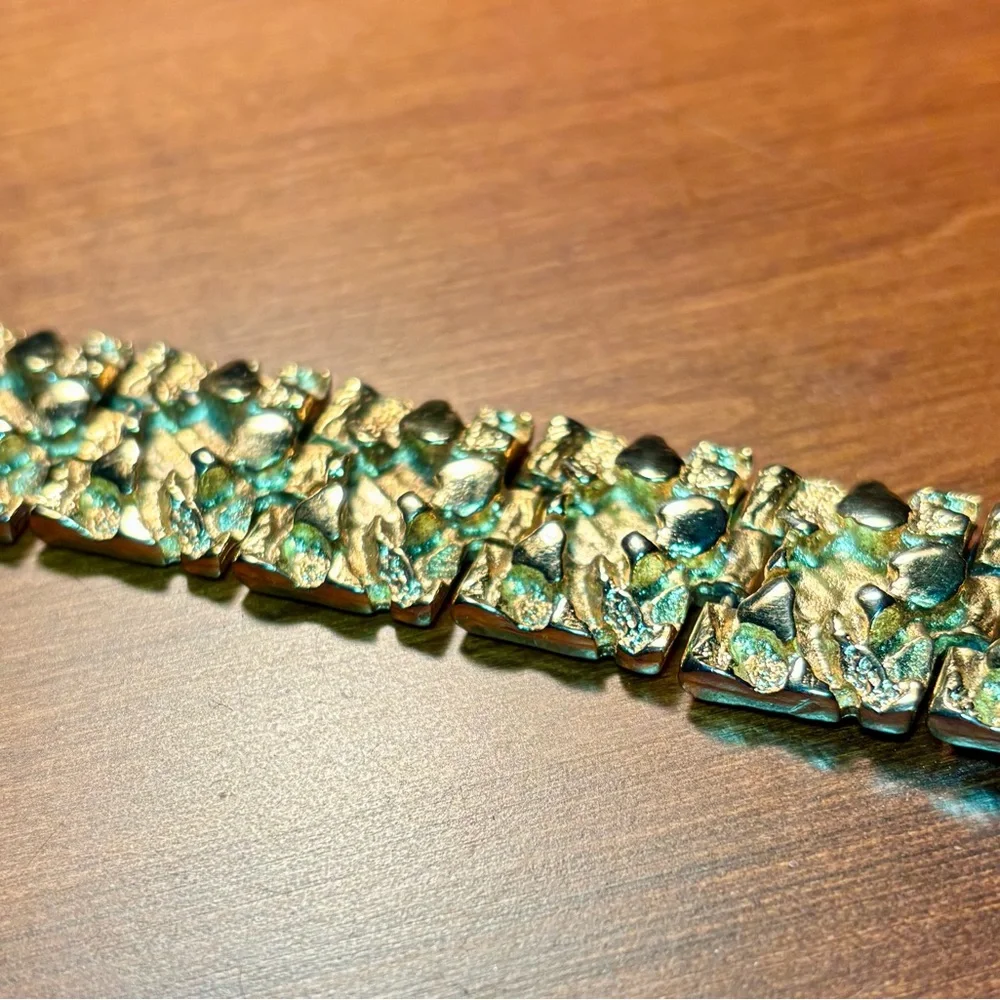 Gold Bracelet with Organic Stones and Textured Segments - Picture 4 of 11